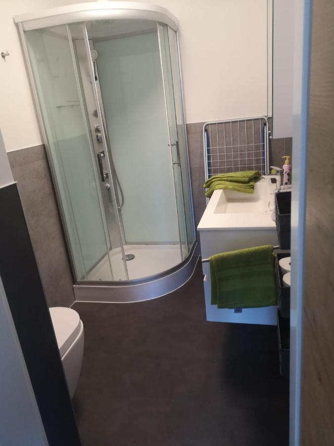 Homew4 - Rosen Apartment Hoheneich 外观 照片